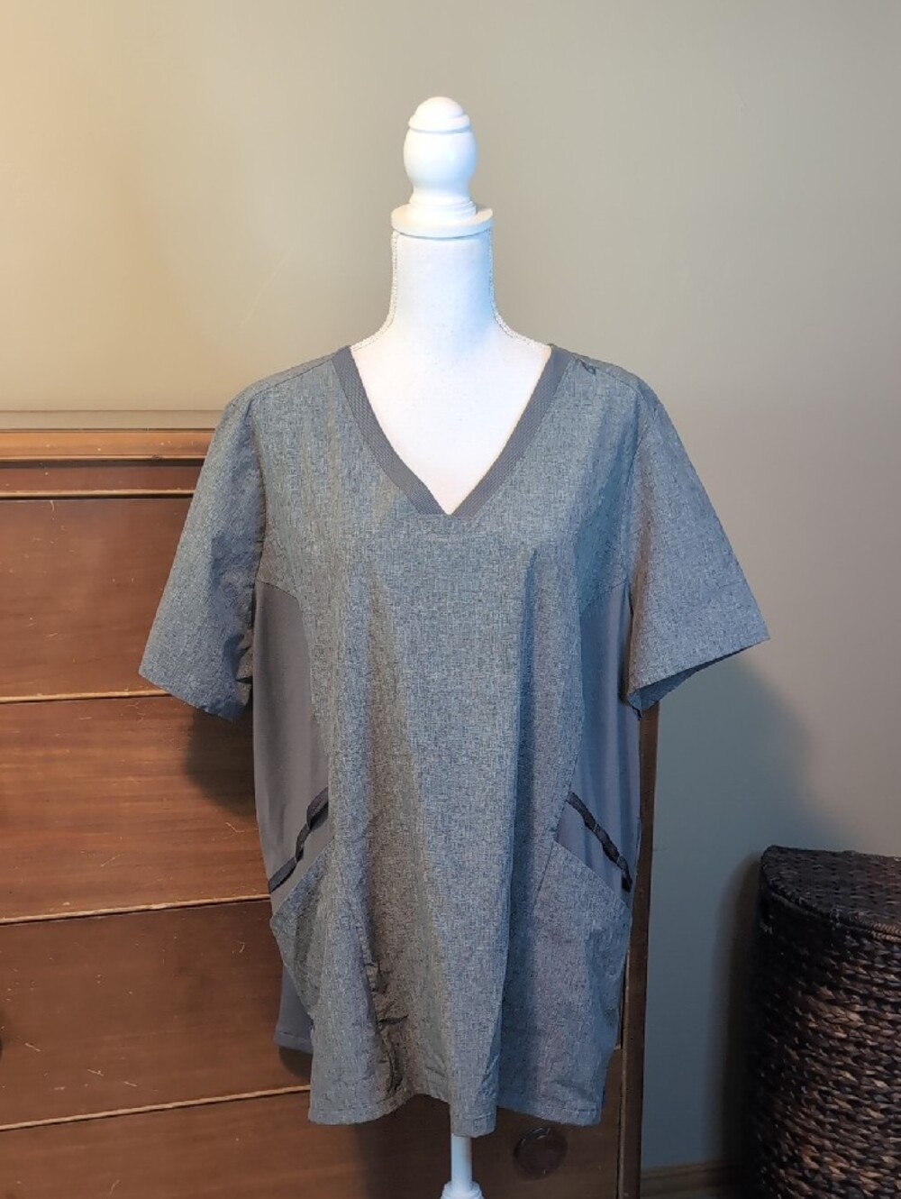 Hanes Comfort Fit Gray Scrub Top Hospital Vet Tech 3XL - Picture 2 of 12